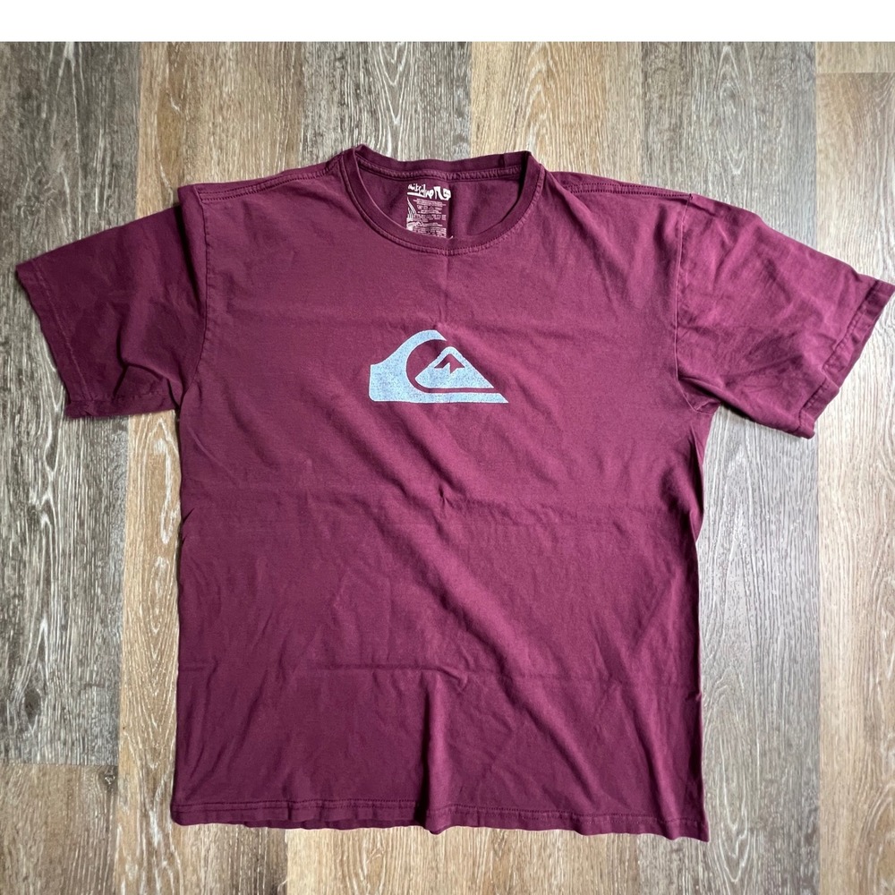 Quiksilver Graphic Tee Mens XL Maroon Mountain Wave Logo Short Sleeve Shirt